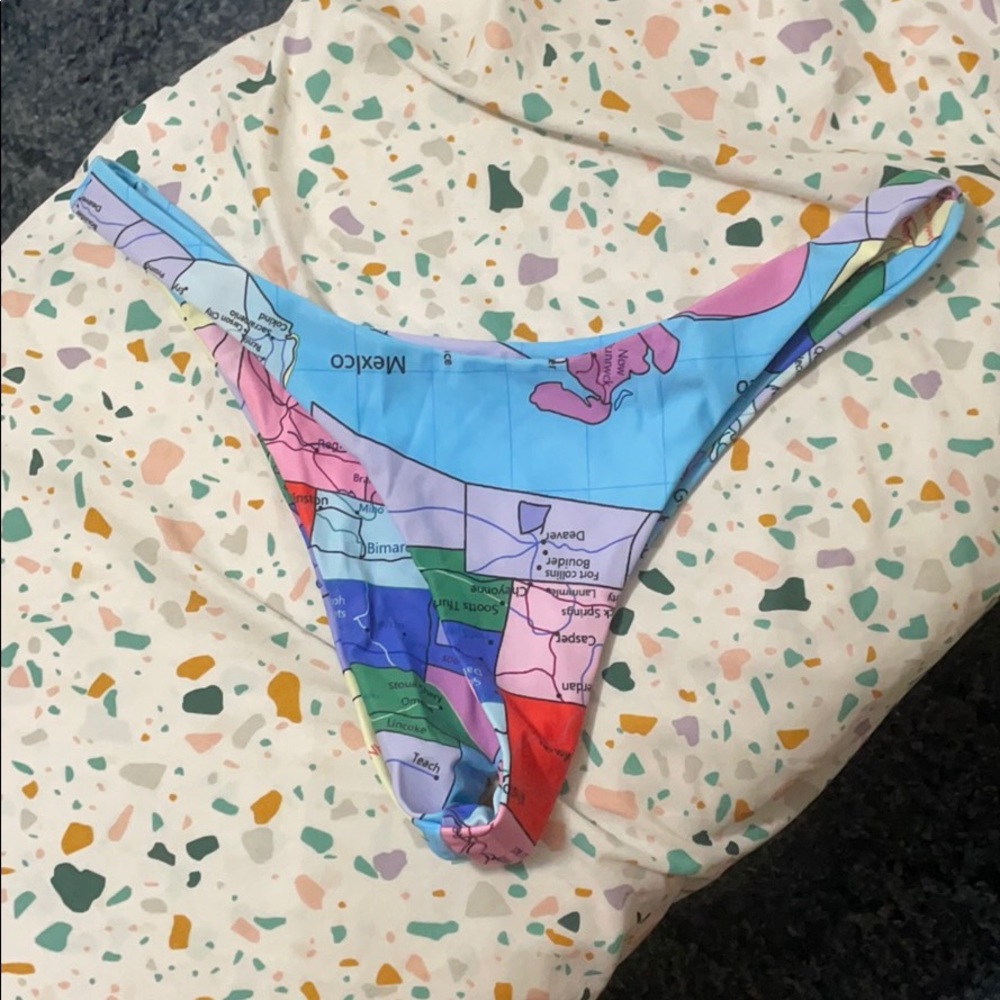 Map bikini